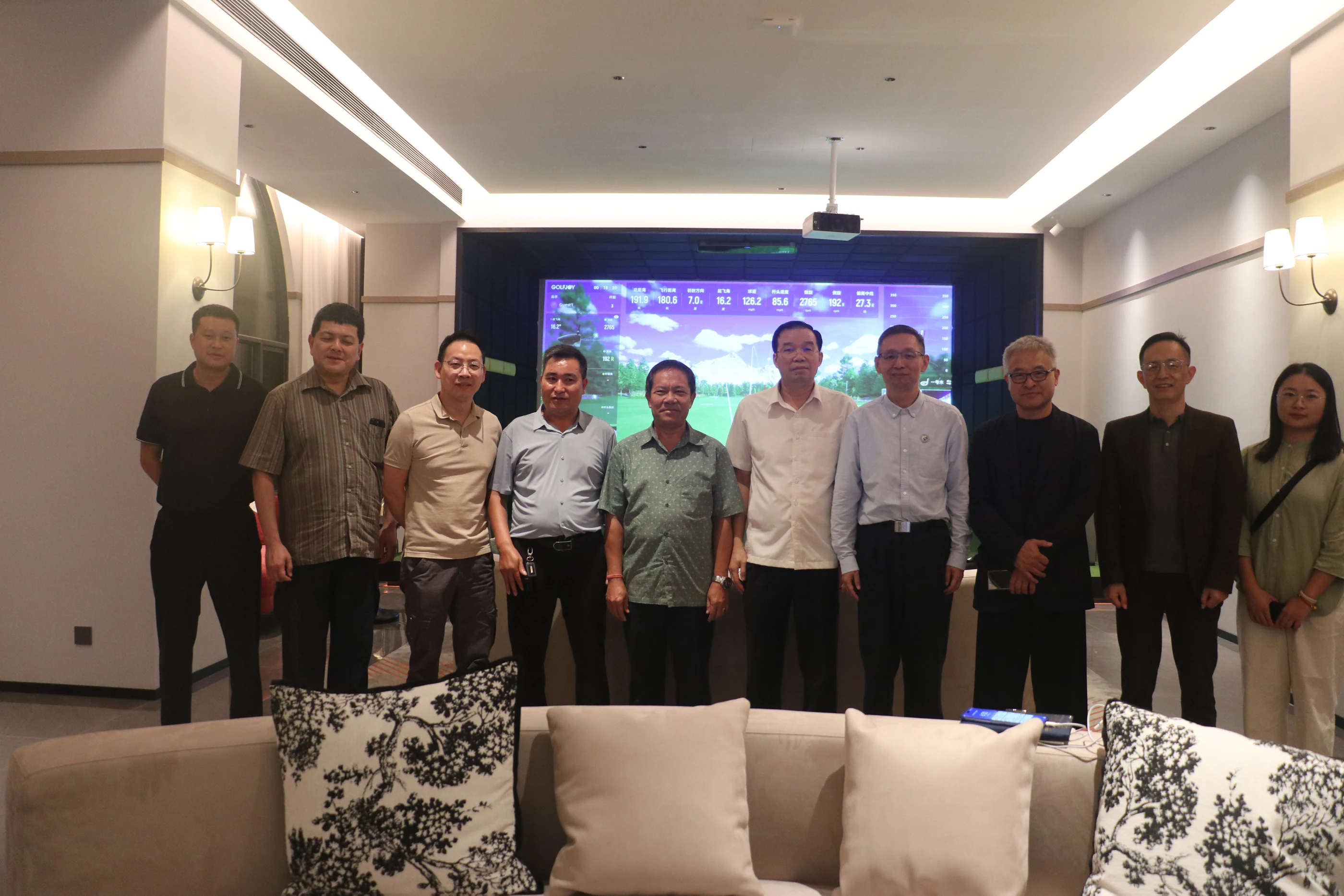Participants in the informal Vientiane meeting, 2 November 2025.