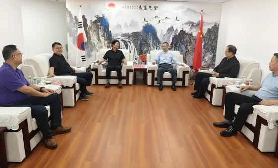 Participants in the Shanghai discussion on China–Korea agricultural cooperation.