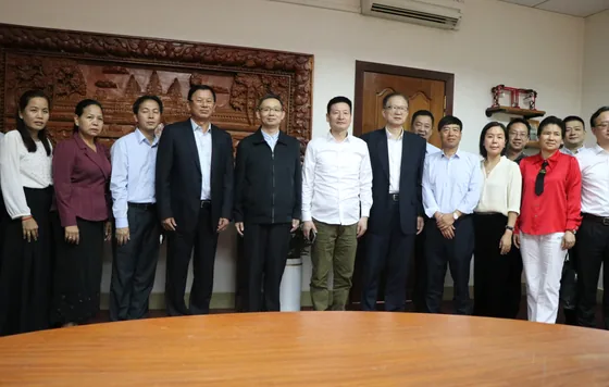 Participants gathered after the Phnom Penh Autonomous Port meeting.