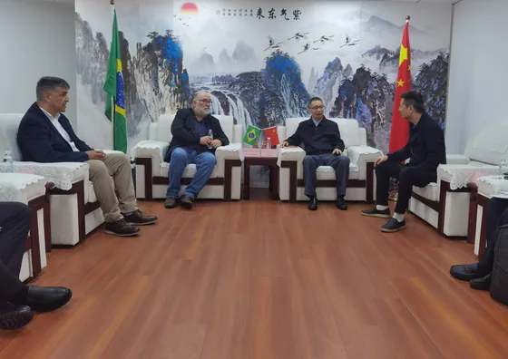Participants discussing China–Brazil agricultural cooperation.