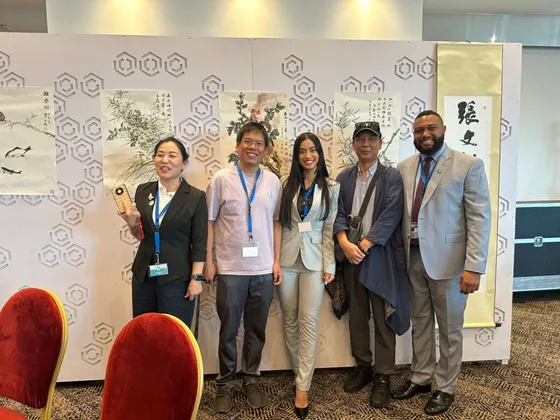 An informal group photograph during the delegation itinerary.