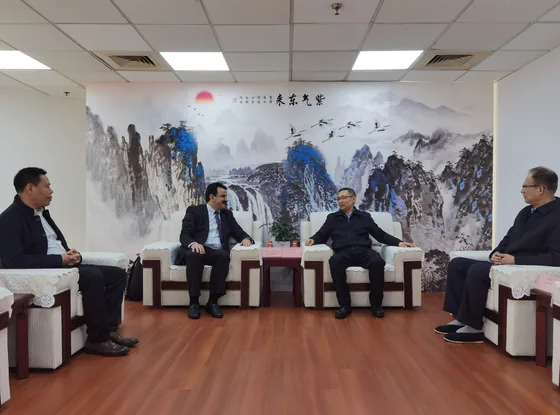 A working discussion on agricultural cooperation and local production needs.
