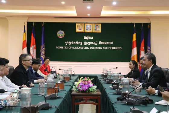 Another view of the ministry’s roundtable discussion.