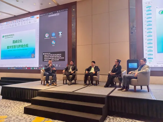 A roundtable discussion during the Macao session.
